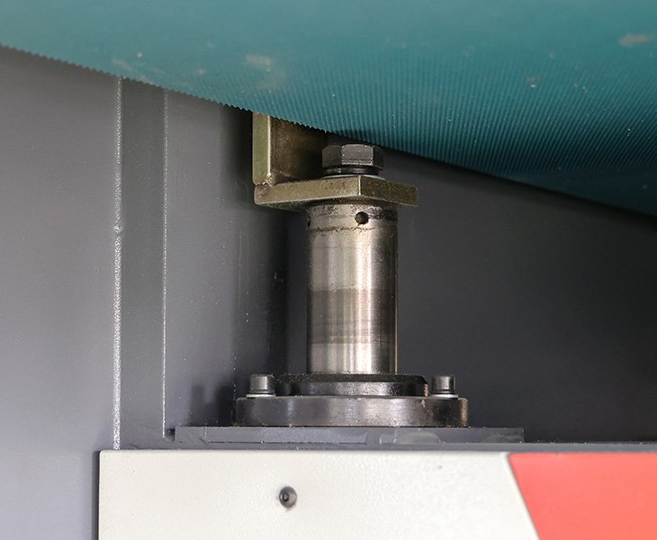 High-Rigidity Vibration-Dampening Chassis