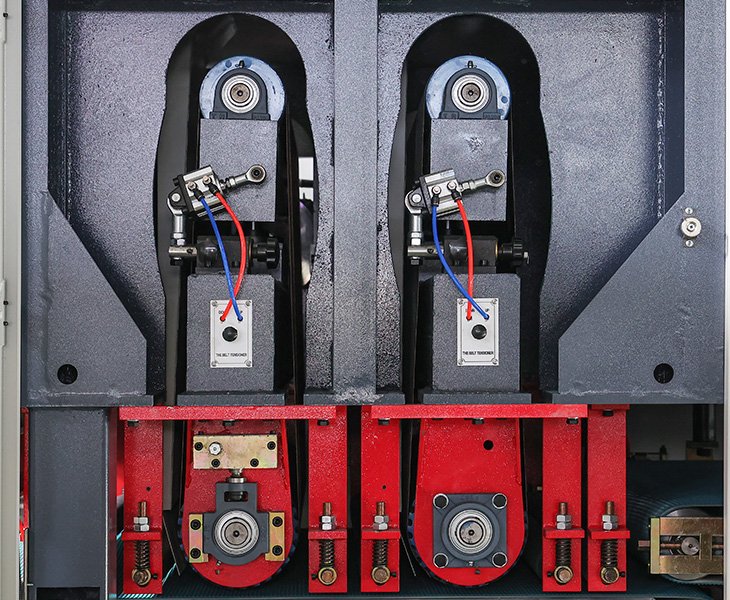 Integrated Conveyor Belt Cleaning System