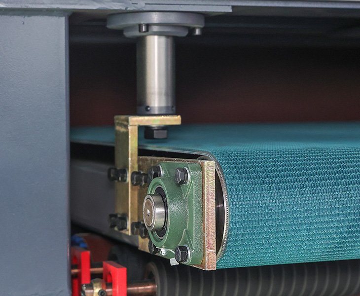 Stainless Steel Deburring: Wet or Dry Operation