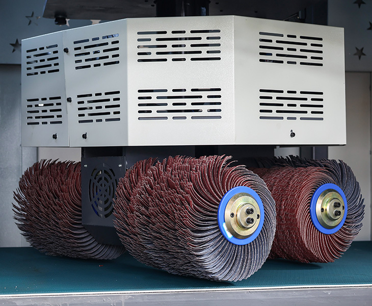 Dual-Head Configurations Separating Heavy Calibration from Fine Surface Polishing