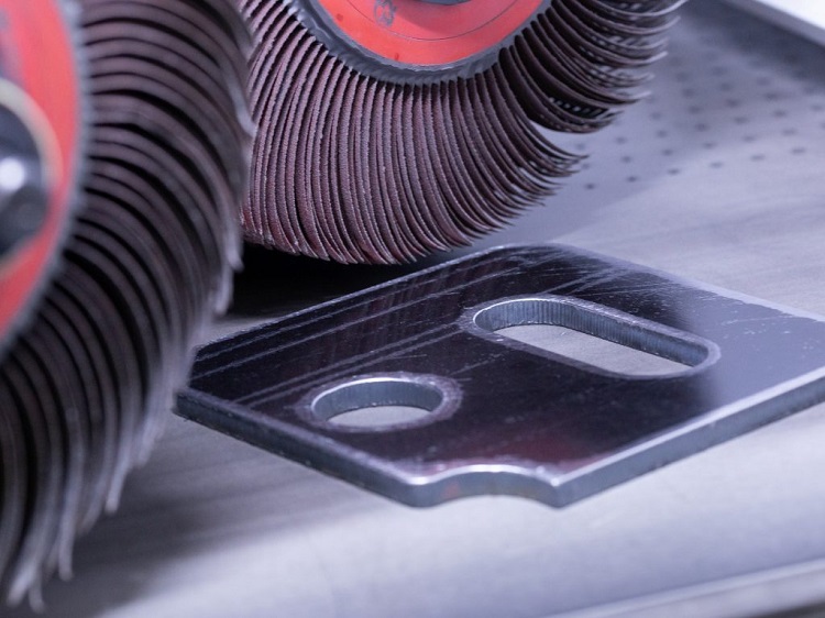 Mechanical deburring in action-sourced: timesaversint