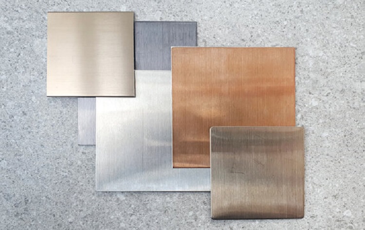 Comparison of brushed surface finishes on stainless steel